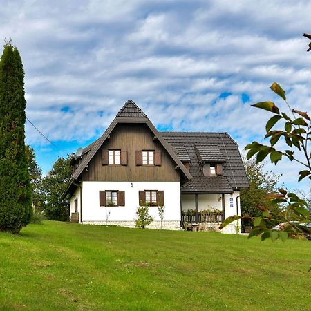 House Flora Hotel Rastovača Екстериор снимка