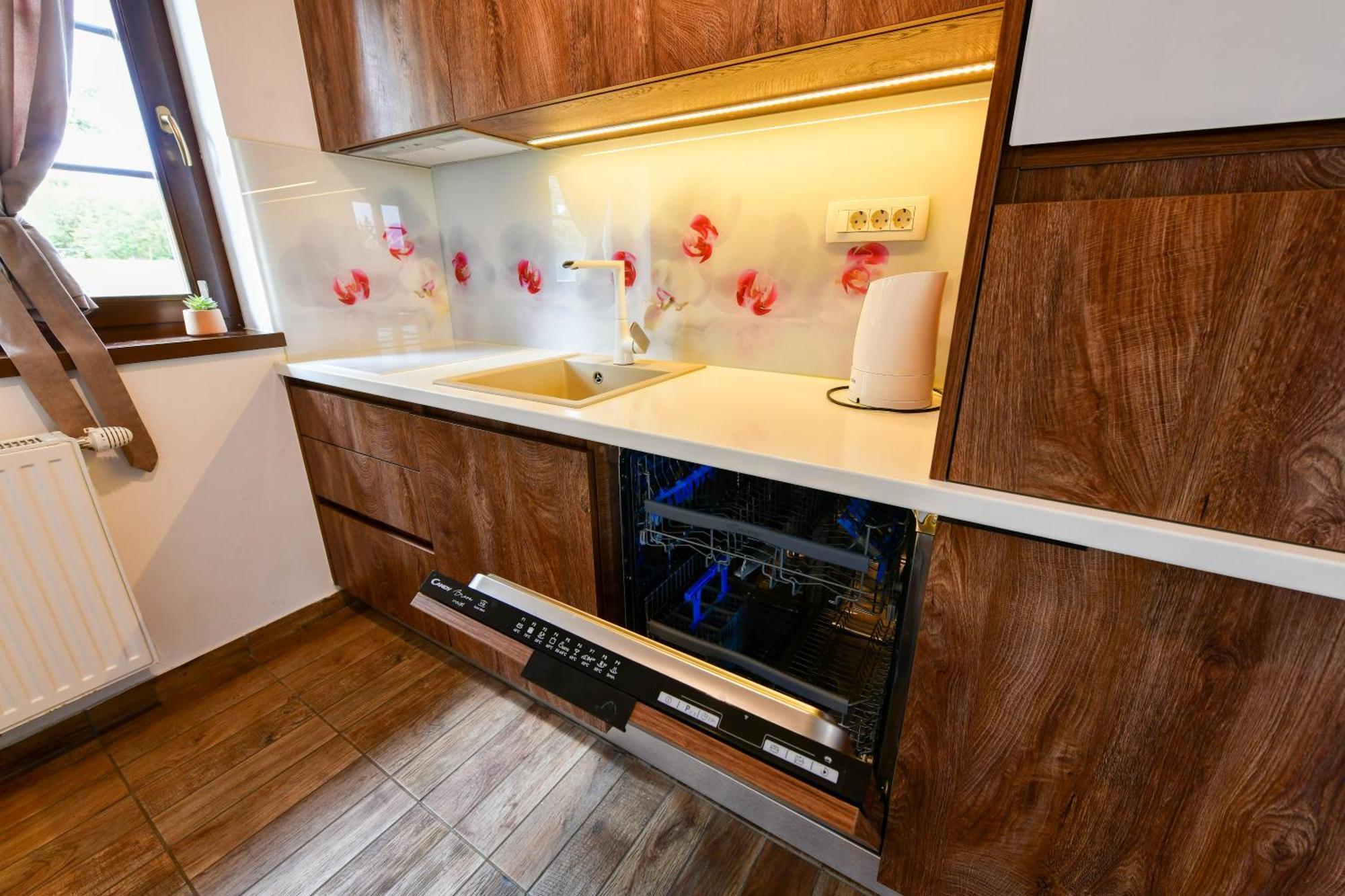 House Flora Hotel Rastovača Екстериор снимка