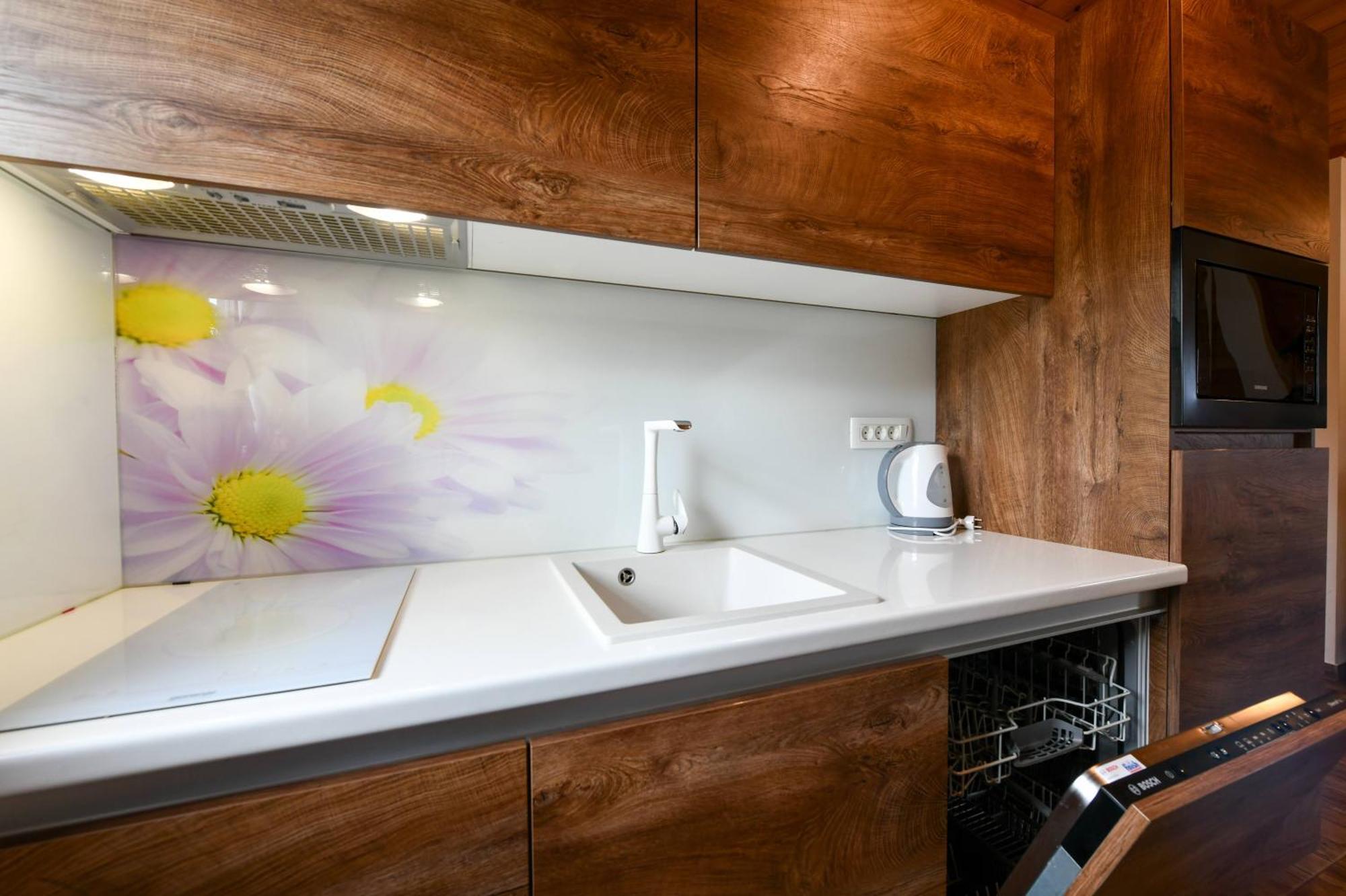 House Flora Hotel Rastovača Екстериор снимка
