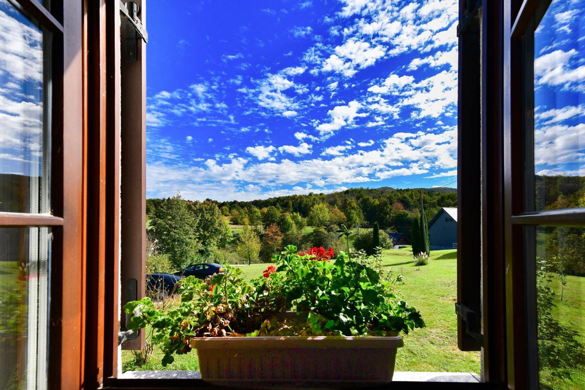 House Flora Hotel Rastovača Екстериор снимка