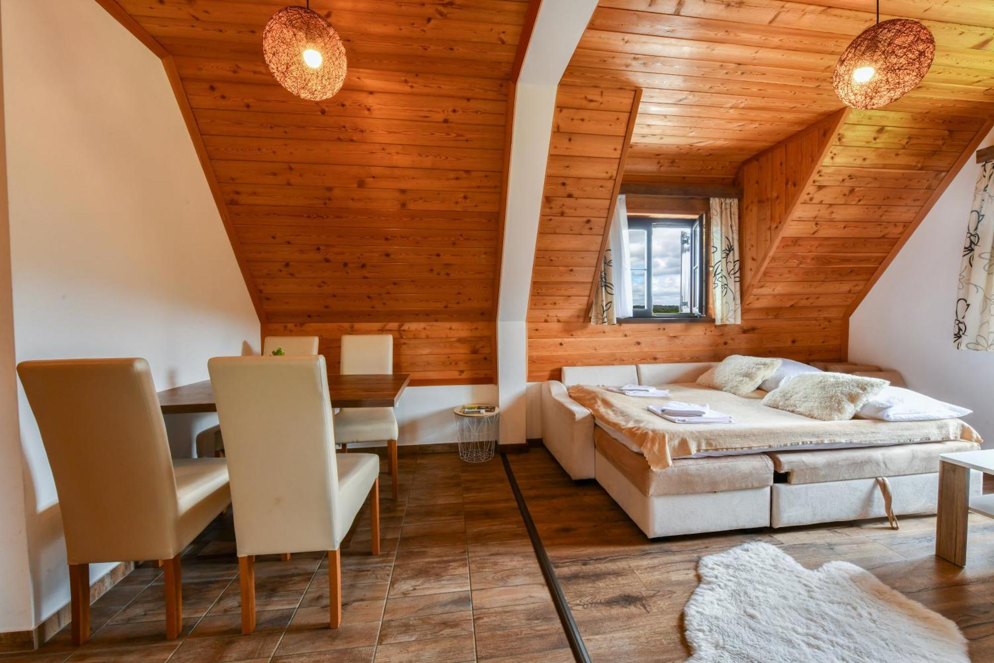 House Flora Hotel Rastovača Екстериор снимка