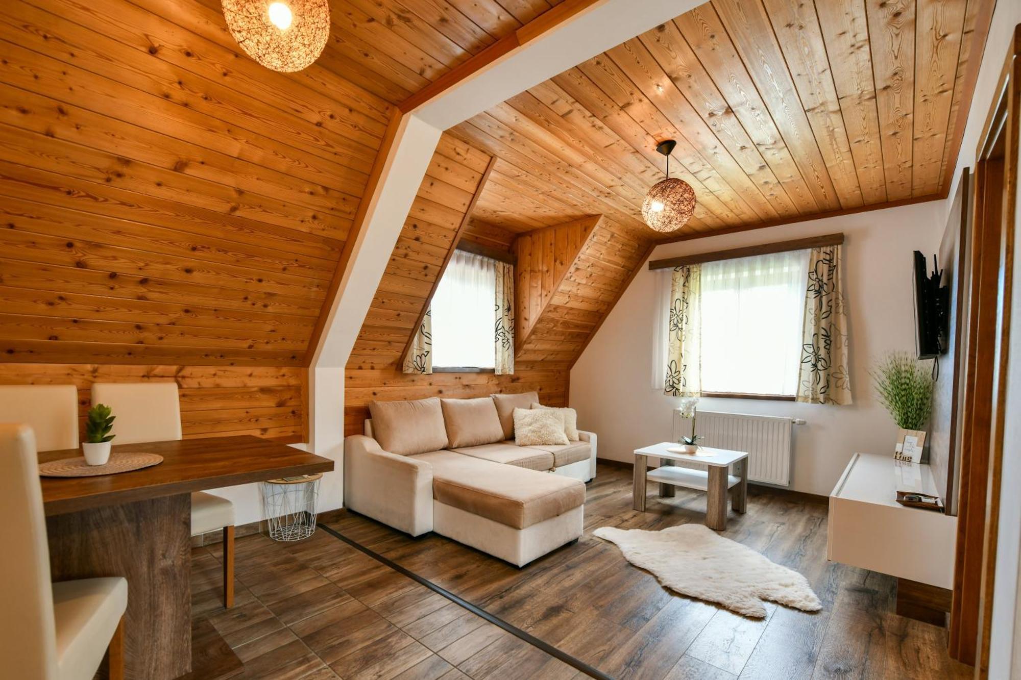 House Flora Hotel Rastovača Екстериор снимка