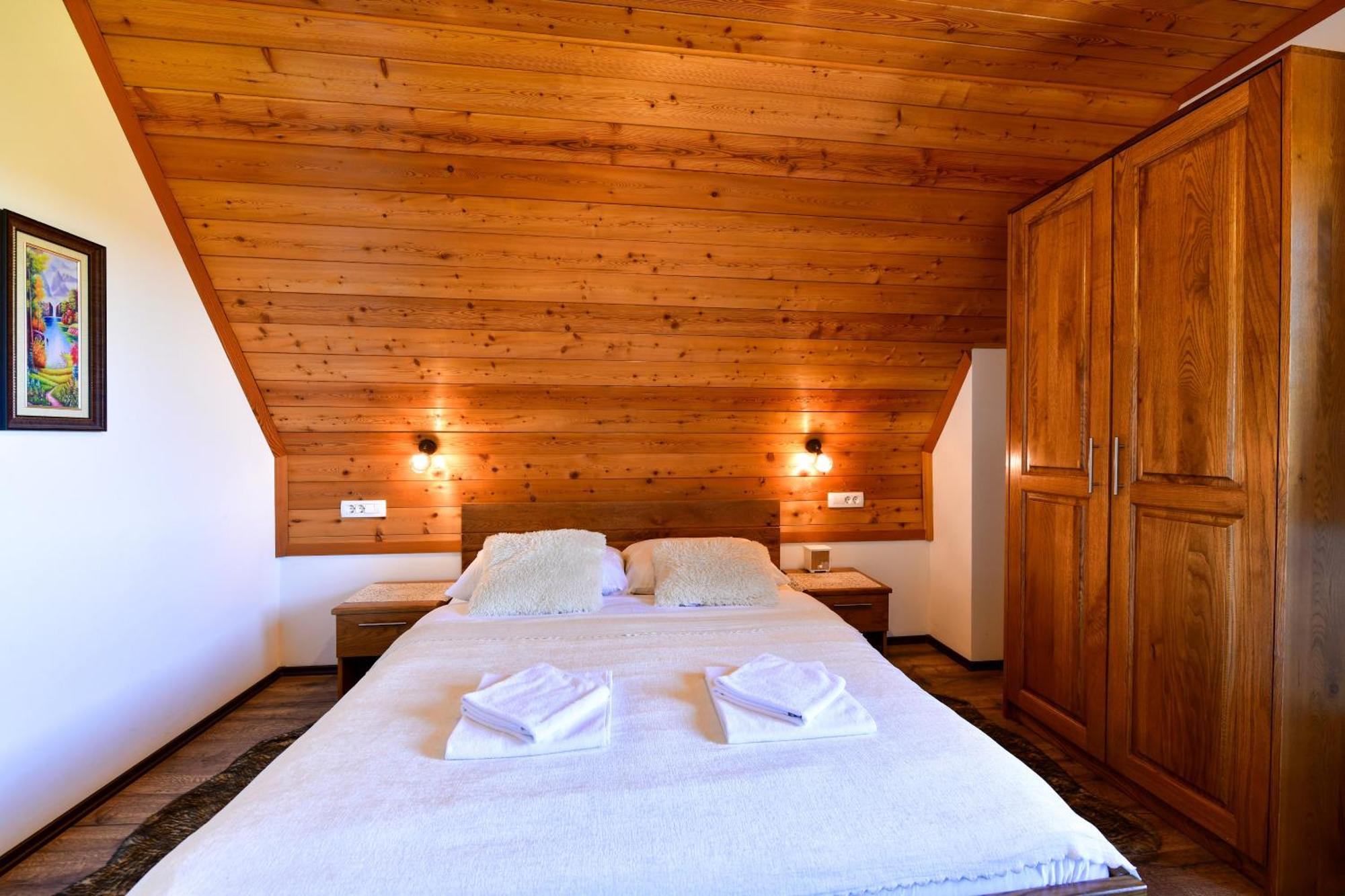 House Flora Hotel Rastovača Екстериор снимка