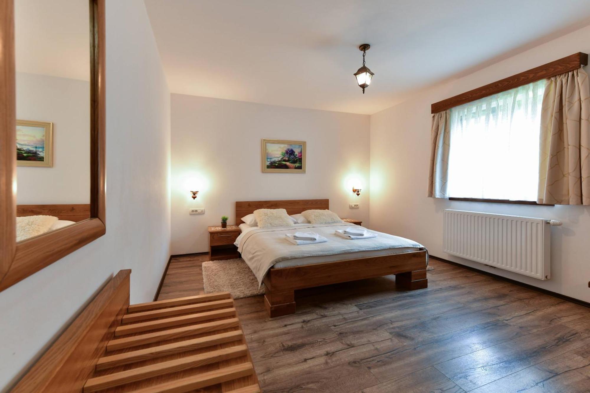 House Flora Hotel Rastovača Екстериор снимка